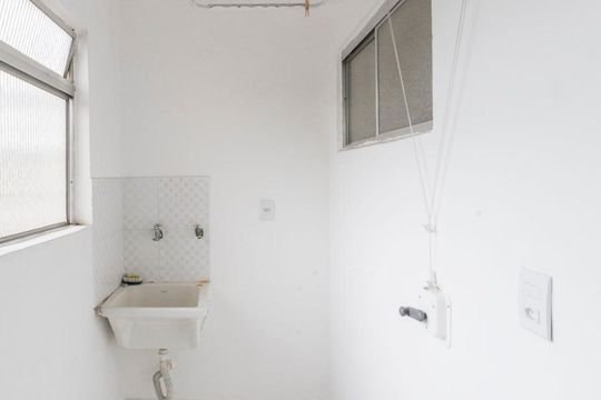 Área de serviço de apartamento à venda com 2 quartos, 60m² em I.a.p.i., Osasco
