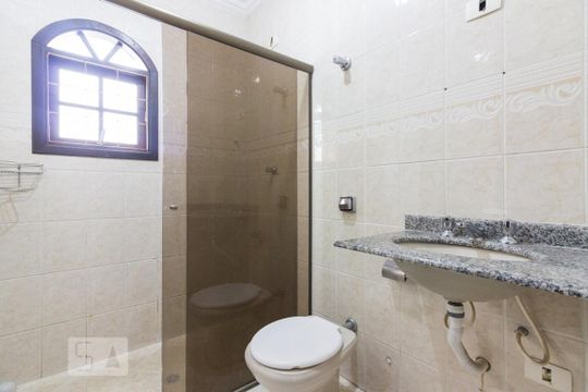 Banheiro de casa para alugar com 3 quartos, 205m² em Jardim São José (zona Norte), São Paulo