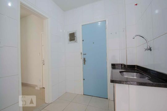 Cozinha de apartamento à venda com 2 quartos, 64m² em Tijuca, Rio de Janeiro