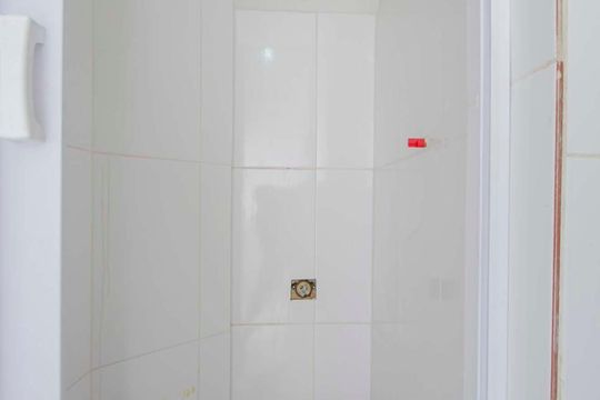 Banheiro de Serviço de apartamento à venda com 2 quartos, 64m² em Tijuca, Rio de Janeiro