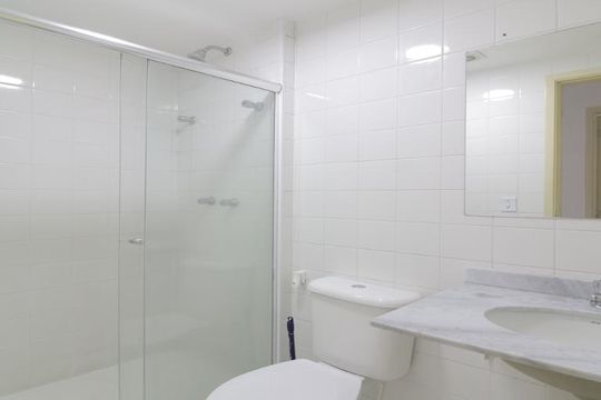 Banheiro Social de apartamento à venda com 2 quartos, 65m² em Brás, São Paulo