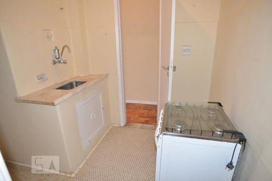 Cozinha de apartamento para alugar com 1 quarto, 51m² em Glória, Rio de Janeiro