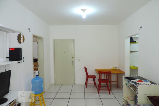 Sala de apartamento para alugar com 1 quarto, 60m² em Itacorubi, Florianópolis