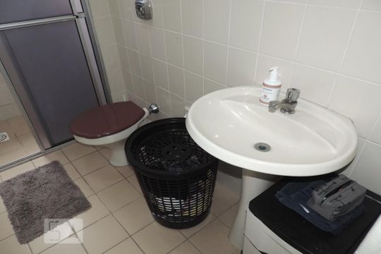 Banheiro - Torneira de apartamento para alugar com 1 quarto, 60m² em Itacorubi, Florianópolis