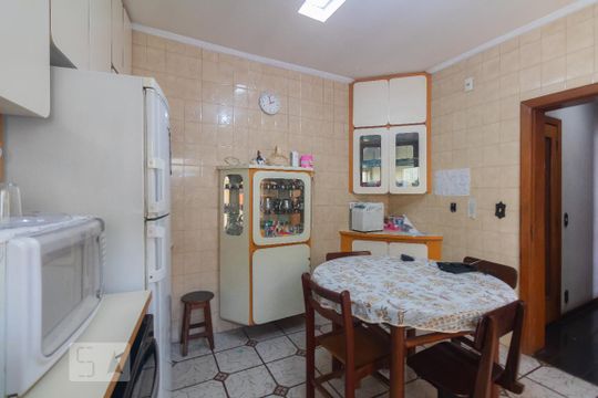 Cozinha de casa à venda com 2 quartos, 493m² em Campo Grande, São Paulo