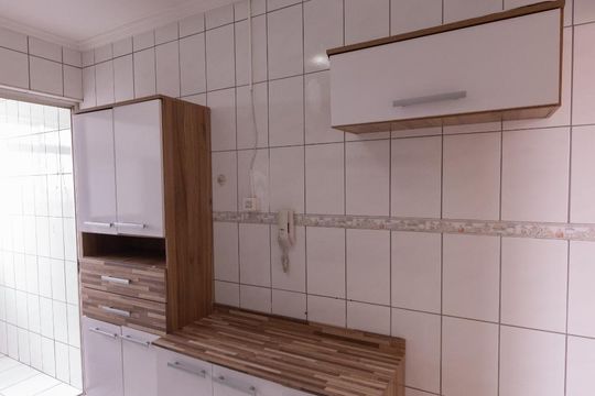 Cozinha de apartamento à venda com 2 quartos, 58m² em Jardim Independência, São Paulo