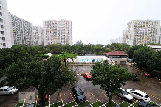 Vista de apartamento para alugar com 2 quartos, 90m² em Barra da Tijuca, Rio de Janeiro