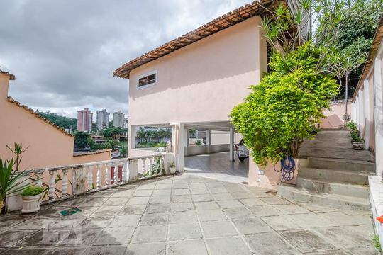 Garagem de casa para alugar com 6 quartos, 427m² em Luxemburgo, Belo Horizonte