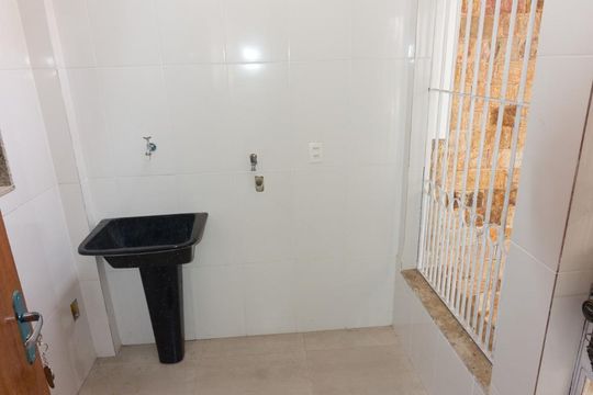 Área de Serviço de casa de condomínio para alugar com 3 quartos, 130m² em Taquara, Rio de Janeiro