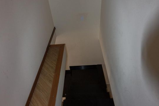 Escada de casa de condomínio para alugar com 3 quartos, 130m² em Taquara, Rio de Janeiro