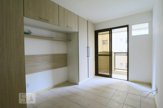 Apartamento para alugar com 2 quartos, 70m² em Jacarepaguá, Rio de Janeiro