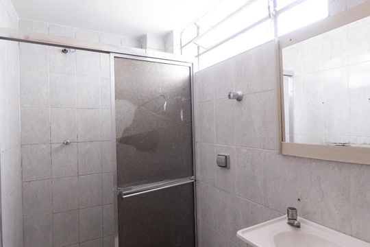 Banheiro Social de apartamento para alugar com 2 quartos, 60m² em Brás, São Paulo
