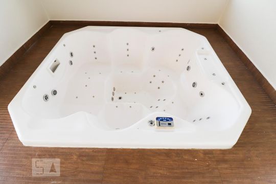 Jacuzzi de apartamento para alugar com 1 quarto, 51m² em Feliz, Goiânia