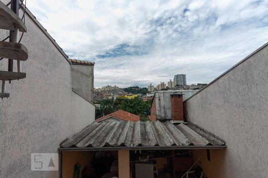 Vista de casa à venda com 3 quartos, 300m² em Cidade das Flores, Osasco