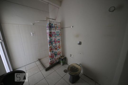 Banheiro de apartamento para alugar com 1 quarto, 36m² em Fonseca, Niterói