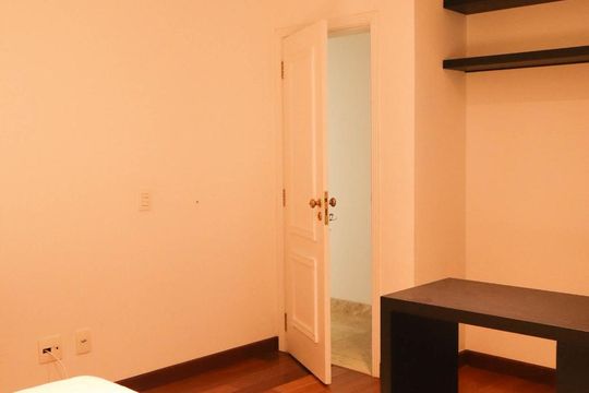 Casa à venda com 3 quartos, 342m² em Cidade Santos Dumont, Jundiaí