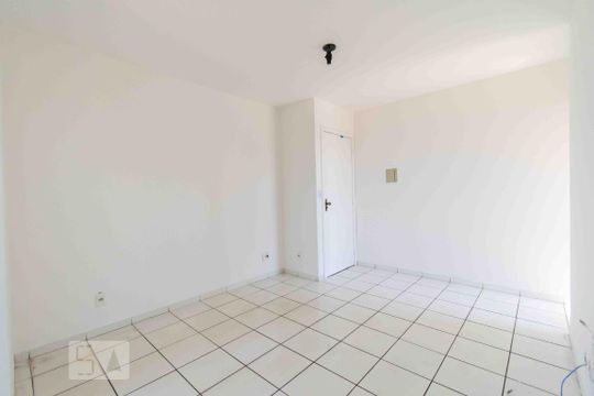 Sala de apartamento à venda com 2 quartos, 45m² em Samambaia Norte (samambaia), Brasília