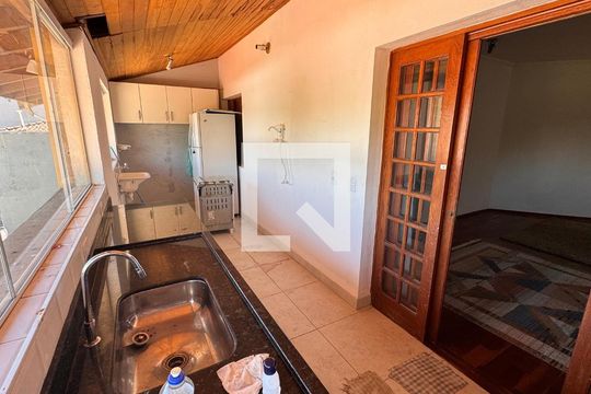 Cozinha Casa 1 de casa para alugar com 8 quartos, 440m² em Jardim Paraíso, Campinas
