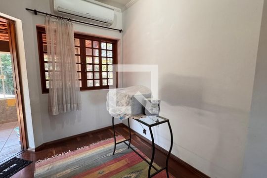 Sala Casa 1 de casa para alugar com 8 quartos, 440m² em Jardim Paraíso, Campinas