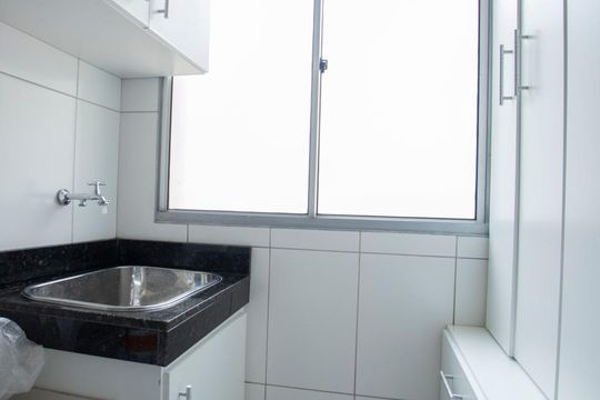lavanderia de apartamento à venda com 2 quartos, 50m² em Jardim Nova Europa - Condomínio Rubi Ville, Campinas