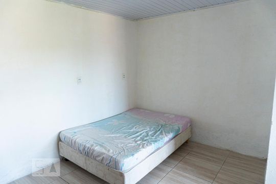 Dormitório  de kitnet/studio à venda com 1 quarto, 34m² em Feitoria, São Leopoldo