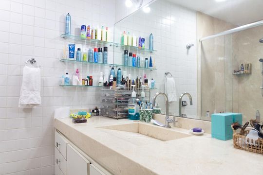 Banheiro do Quarto Suíte de casa para alugar com 4 quartos, 300m² em Cidade Monções, São Paulo