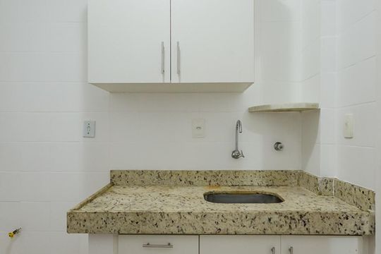 Cozinha de apartamento para alugar com 2 quartos, 63m² em Cidade Jardim, Belo Horizonte