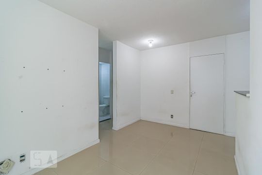 Sala de apartamento para alugar com 2 quartos, 48m² em Anil, Rio de Janeiro