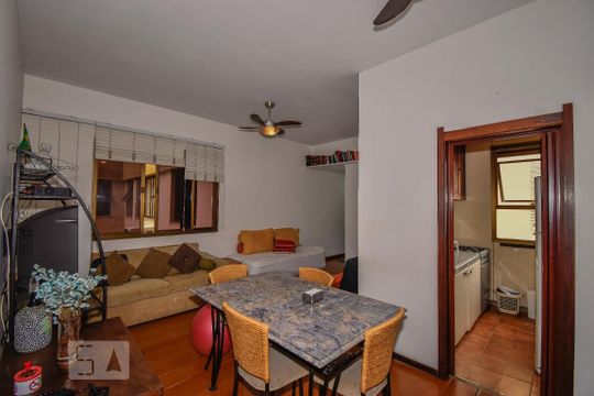 Sala de apartamento para alugar com 2 quartos, 65m² em Ipanema, Rio de Janeiro