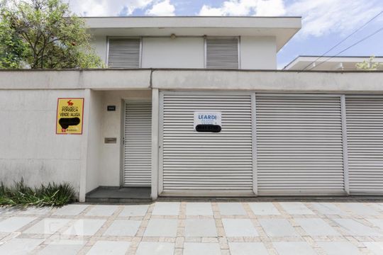 Fachada de casa à venda com 4 quartos, 387m² em Vila Madalena, São Paulo