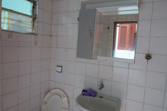 banheiro de kitnet/studio para alugar com 1 quarto, 35m² em Vila Medeiros, São Paulo