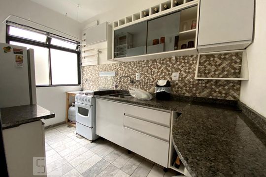 Cozinha de apartamento à venda com 1 quarto, 41m² em Centro, São Leopoldo