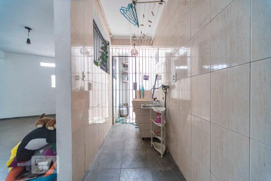 Área de Serviço de casa à venda com 3 quartos, 160m² em Parque Jaçatuba, Santo André