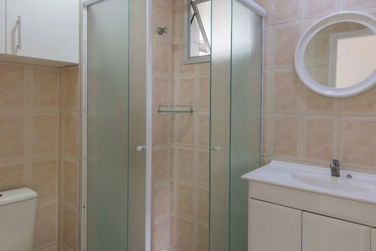 Banheiro de apartamento para alugar com 3 quartos, 58m² em Vila Pereira Barreto, São Paulo