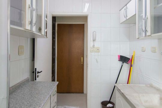 Cozinha de apartamento para alugar com 3 quartos, 58m² em Vila Pereira Barreto, São Paulo
