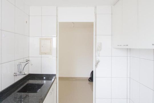 Cozinha de apartamento para alugar com 2 quartos, 50m² em Jardim Dom Bosco, São Paulo