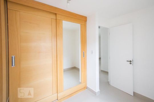 Quarto 2 de apartamento para alugar com 2 quartos, 50m² em Jardim Dom Bosco, São Paulo