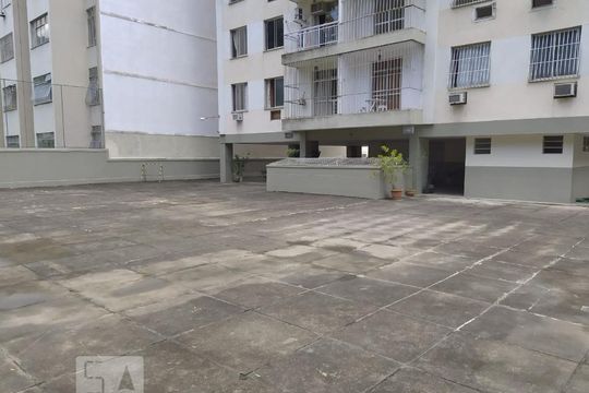 Playground de apartamento à venda com 2 quartos, 90m² em Centro, Niterói