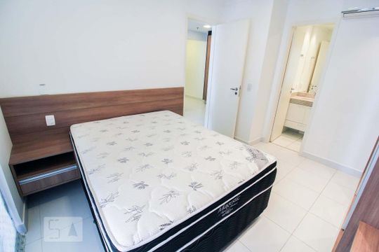 Quarto (suíte) de apartamento para alugar com 1 quarto, 53m² em Jd. Goiás, Goiânia