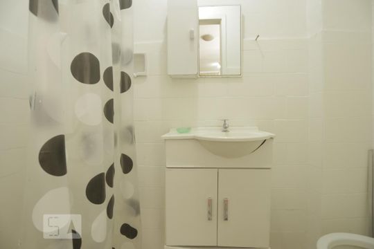 Banheiro 2 de apartamento à venda com 4 quartos, 110m² em República, São Paulo