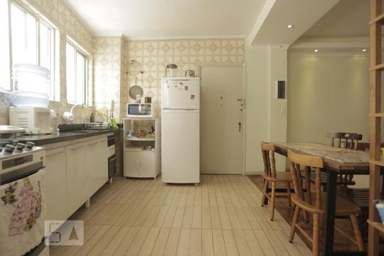 Cozinha de apartamento à venda com 4 quartos, 110m² em República, São Paulo