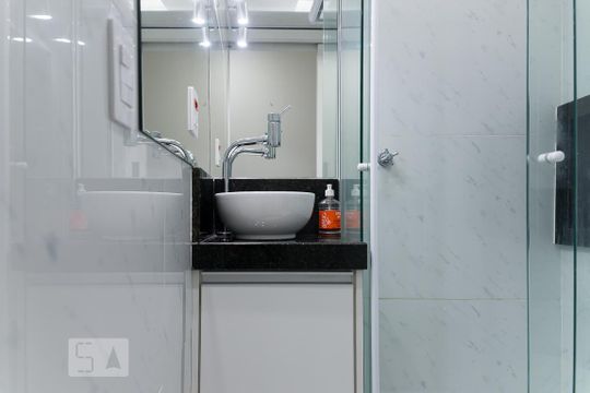 Banheiro de apartamento à venda com 1 quarto, 45m² em Vila Buarque, São Paulo