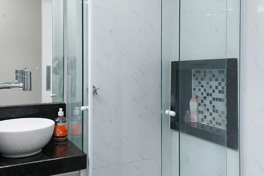 Banheiro de apartamento à venda com 1 quarto, 45m² em Vila Buarque, São Paulo