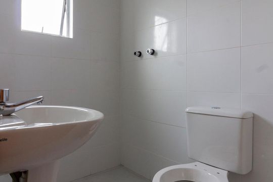 Banheiro de kitnet/studio à venda com 1 quarto, 20m² em Vila Marieta, São Paulo
