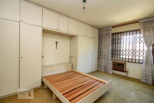 Dormitorio 1 Suite  de casa à venda com 6 quartos, 650m² em Sarandi, Porto Alegre