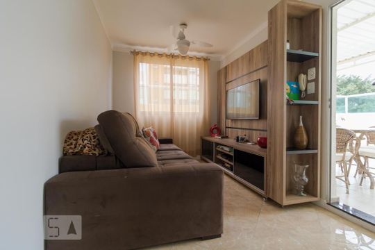 Sala de TV (segundo andar) de apartamento à venda com 3 quartos, 140m² em Mansões Santo Antônio, Campinas