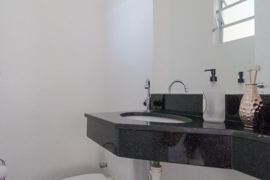 Lavabo de apartamento à venda com 3 quartos, 140m² em Mansões Santo Antônio, Campinas