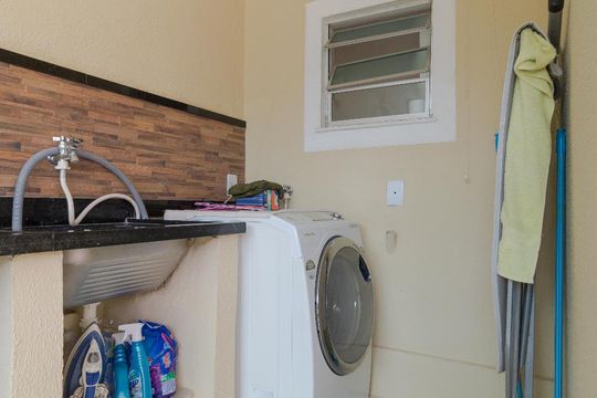 Área de Serviço de apartamento à venda com 3 quartos, 140m² em Mansões Santo Antônio, Campinas
