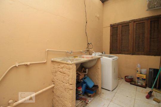 Area de Serviço de casa de condomínio à venda com 6 quartos, 250m² em Bom Jesus, Porto Alegre