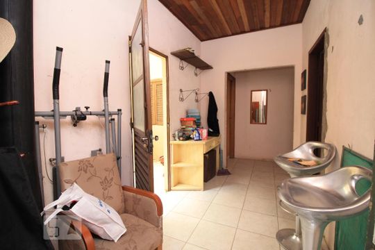 Hall Social de casa de condomínio à venda com 6 quartos, 250m² em Bom Jesus, Porto Alegre
